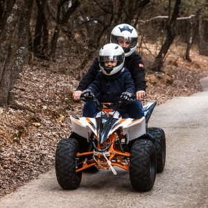 quad double-vehicule sans moteur-activité avec votre enfant-descente a sensation